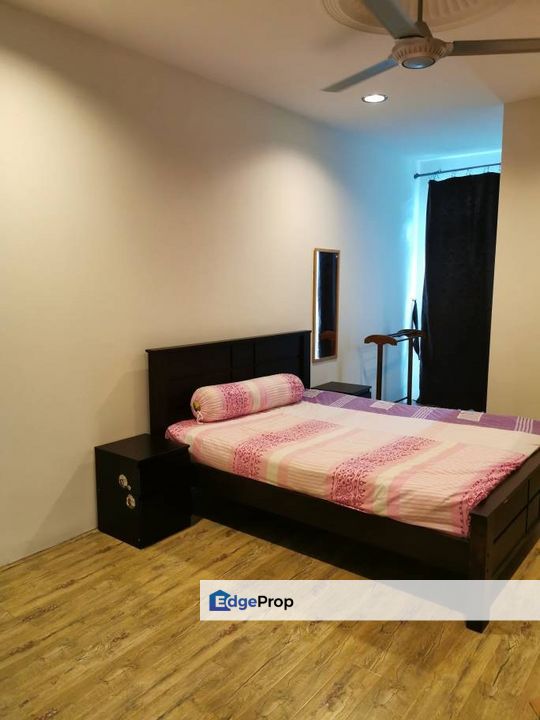 Taman sinar Suria Three Storey House ,Extra Long ,Free Hold, Kuala Lumpur, Kepong