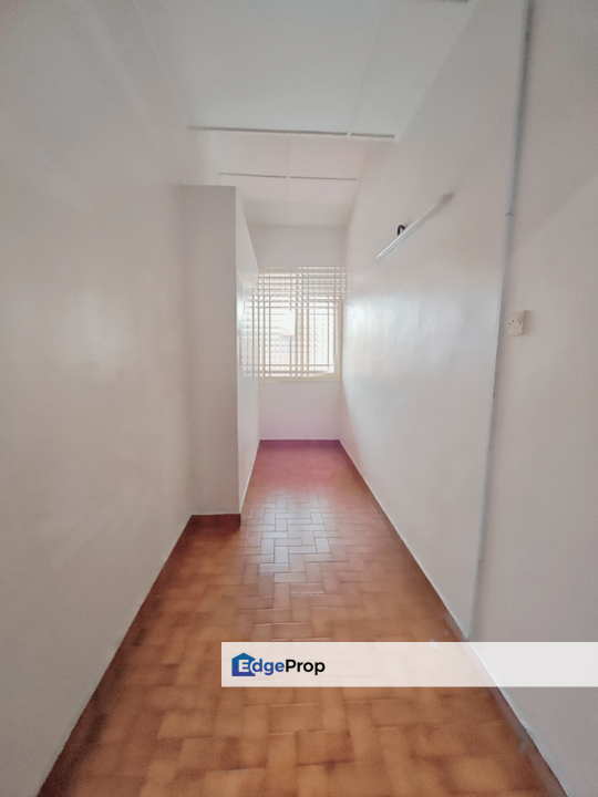 Taman sinar Suria Three Storey House ,Free Hold, Kuala Lumpur, Kepong