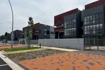 Elmina Business Park