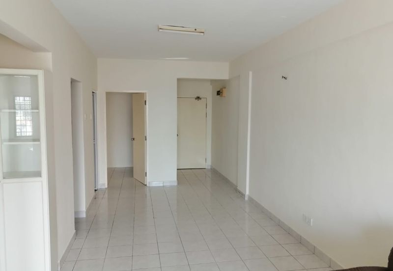 Plaza Sinar Apartment