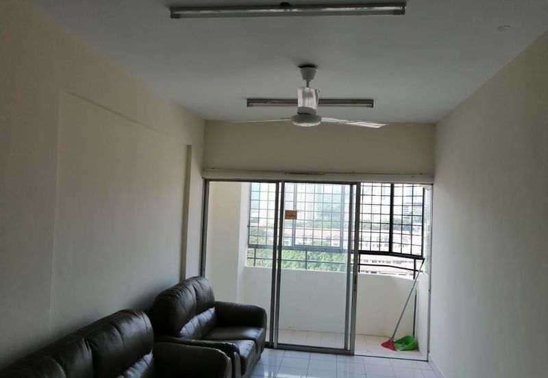 Plaza Sinar Apartment