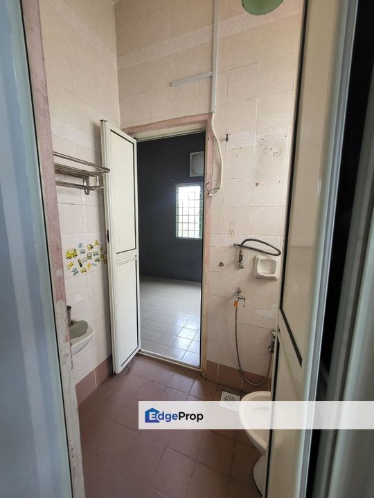 Taman Desa Serdang Double Storey , Move in condition, Selangor, Seri Kembangan