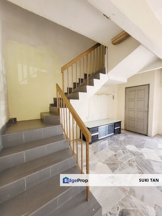 Taman Desa Serdang Double Storey , Well keep and renovated, Selangor, Seri Kembangan