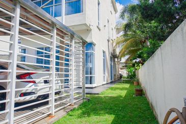 Bandar Tun Hussein Onn