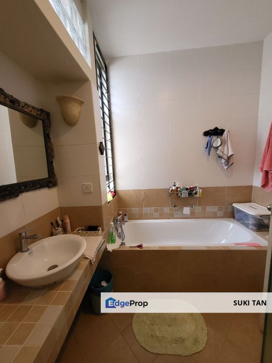 Taman Esplaned Two And Half Storey House For Sale, Kuala Lumpur, Bukit Jalil