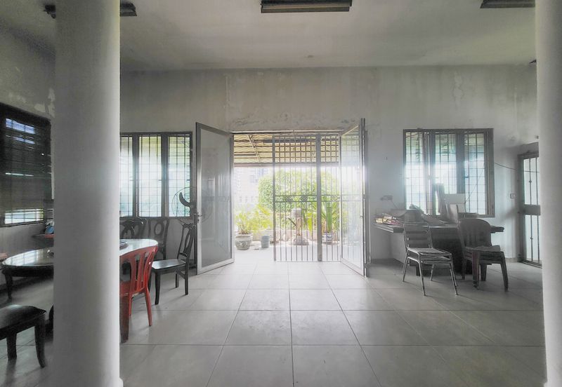 TAMAN UNITED 2STRY BUNGALOW FOR SALE