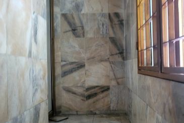 TAMAN UNITED 2STRY BUNGALOW FOR SALE