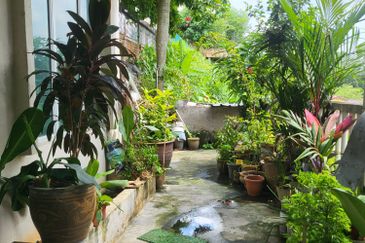 TAMAN UNITED 2STRY BUNGALOW FOR SALE