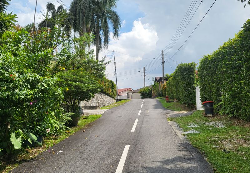 TAMAN UNITED 2STRY BUNGALOW FOR SALE