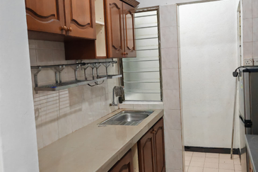 Plaza Sinar Apartment