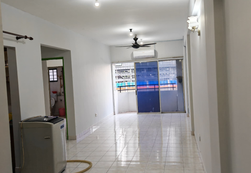 Plaza Sinar Apartment