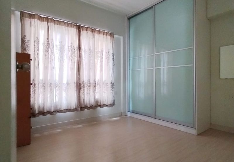 Anjung Hijau (Greenfield Apartment)