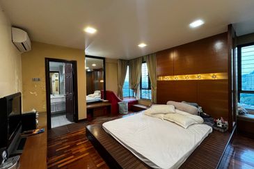 Desa ParkCity (Nadia Parkfront Condominium)