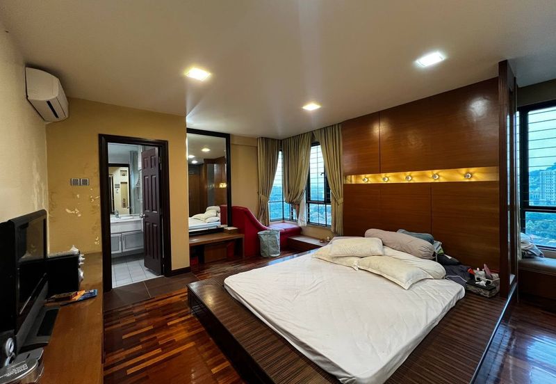 Desa ParkCity (Nadia Parkfront Condominium)