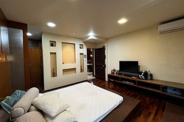 Desa ParkCity (Nadia Parkfront Condominium)