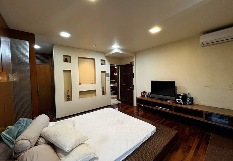 Desa ParkCity (Nadia Parkfront Condominium)