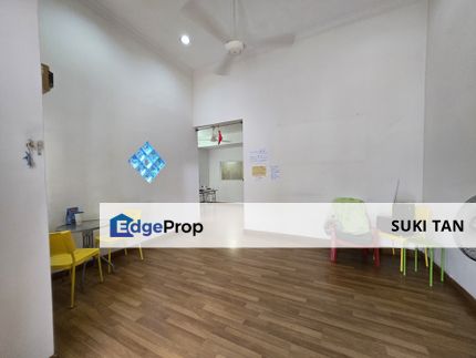 USJ 11  (1.5 STOREY HALF LANDED HOUSE FOR SALE) END LOT, Selangor, Subang Jaya