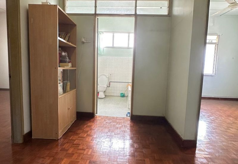 Taman OUG 2 Storey Semi D For Sale , Bigger land 