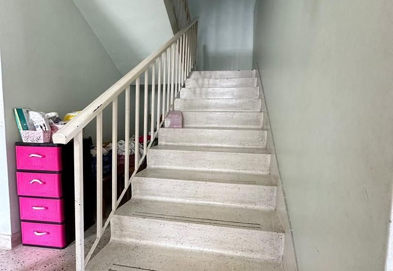 Taman OUG 2 Storey Semi D For Sale , Bigger land 