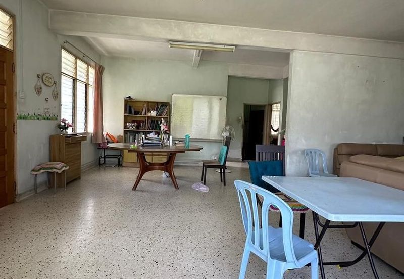 Taman OUG 2 Storey Semi D For Sale , Bigger land 