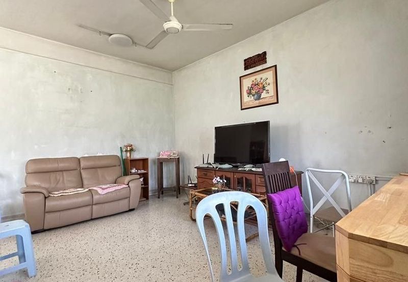 Taman OUG 2 Storey Semi D For Sale , Bigger land 