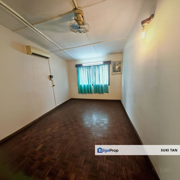 Taman Kepong Double Storey End Lot House For Sale , Free Hold, Kuala Lumpur, Kepong