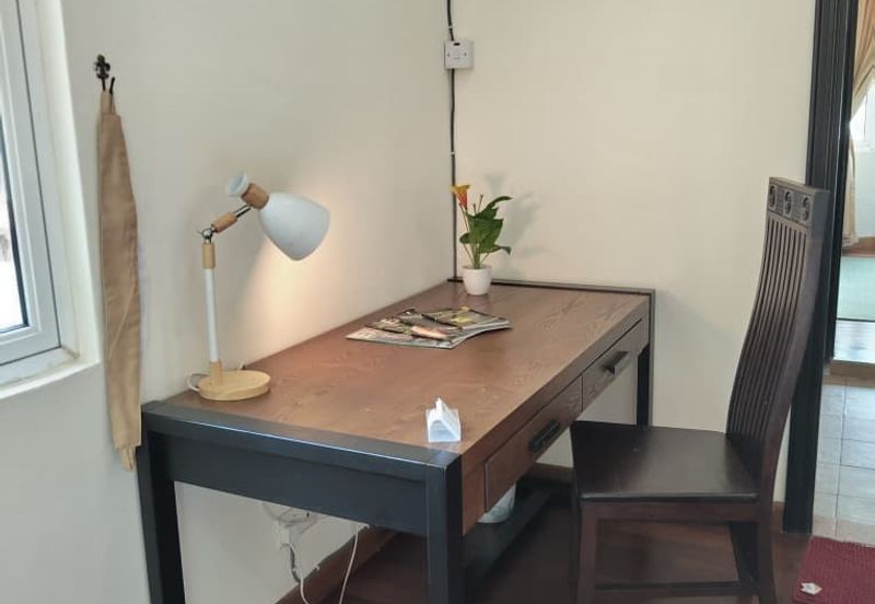 Kiara Peak (Puncak Kiara)