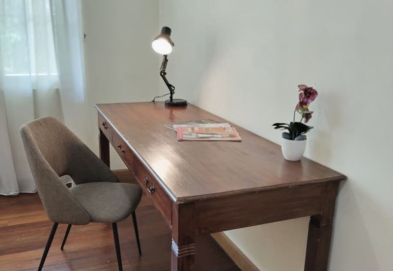 Kiara Peak (Puncak Kiara)