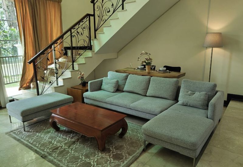 Kiara Peak (Puncak Kiara)