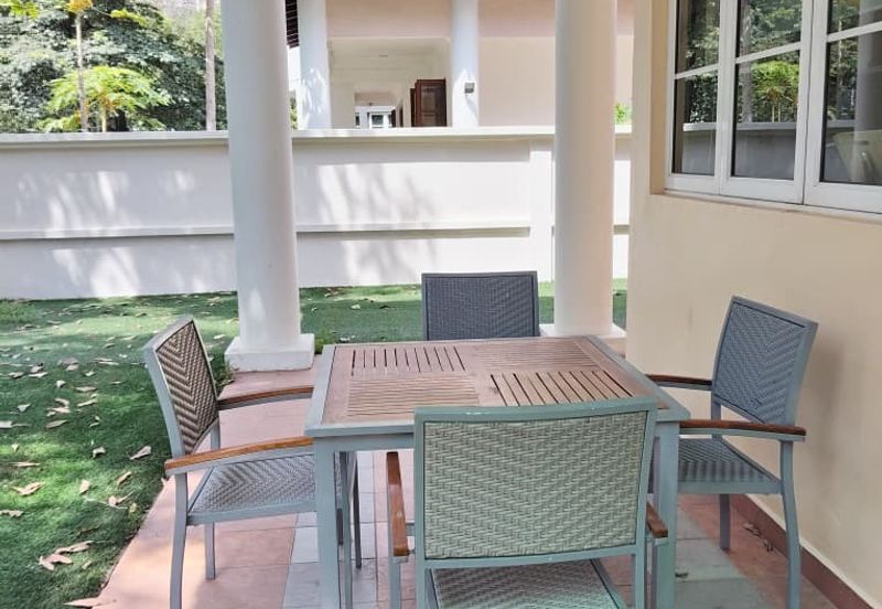 Kiara Peak (Puncak Kiara)