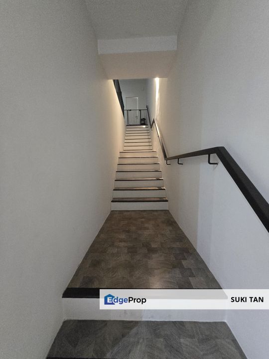 Affiniti Residence (European Townhouse) Duplex Villa for sale, Selangor, Seri Kembangan