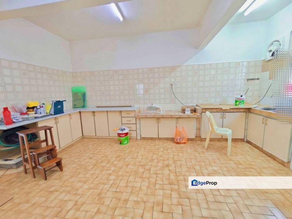 Taman Sinar Suria Two Storey End Lot House ,Free Hold, Kuala Lumpur, Kepong