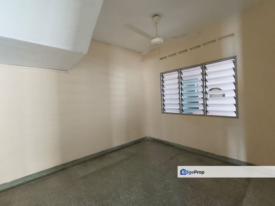 Taman Kepong Double Storey End Lot House For Sale, Kuala Lumpur, Kepong