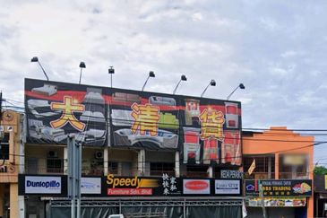 Jinjang selatan 3sty shop Facing Main Road , kepong , Jalan Kuching,