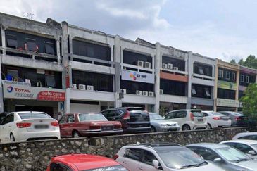 Bandar Menjalara (Desa Seri Mahkota)