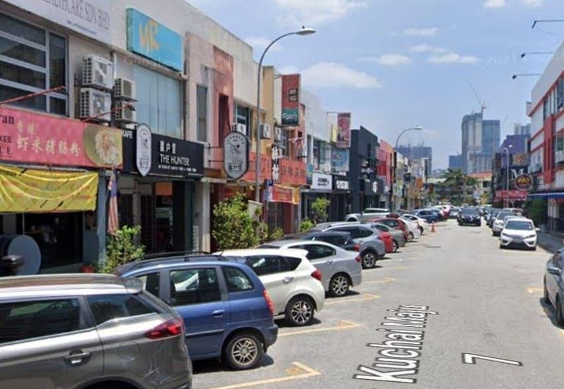 Jalan Kuchai Lama