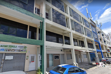 Kayu Ara Business Park , 