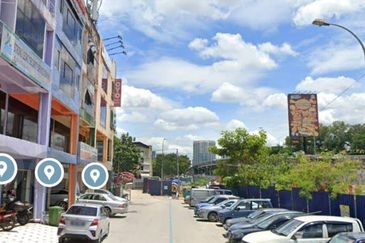 Kayu Ara Business Park , 