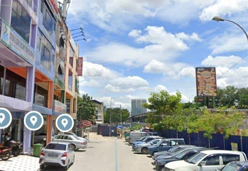 Kayu Ara Business Park , 