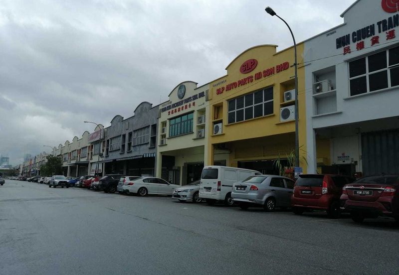 Taman Sri Batu Caves