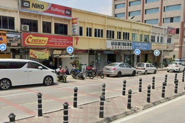 Taman Kampung Batu Facing Main Road 2 sty Shop For Sale