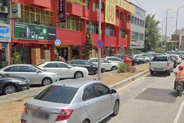 Taman Kampung Batu Facing Main Road 2 sty Shop For Sale