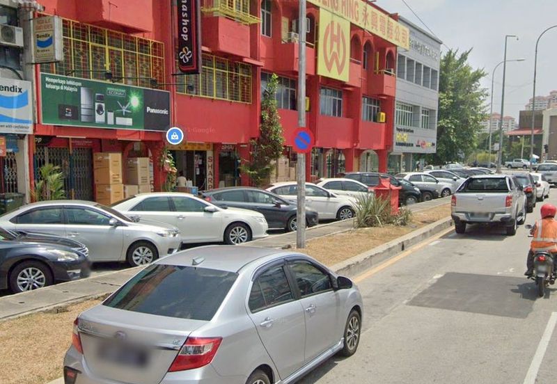 Taman Kampung Batu Facing Main Road 2 sty Shop For Sale