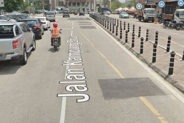 Taman Kampung Batu Facing Main Road 2 sty Shop For Sale