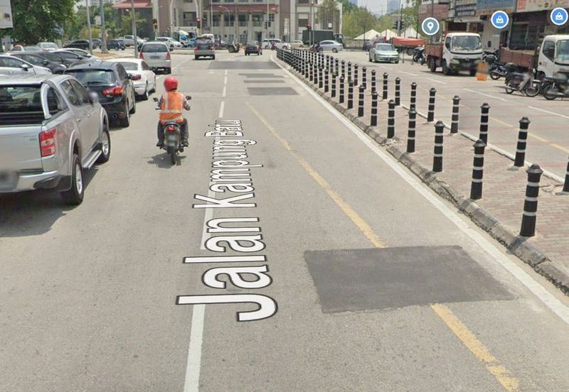 Taman Kampung Batu Facing Main Road 2 sty Shop For Sale