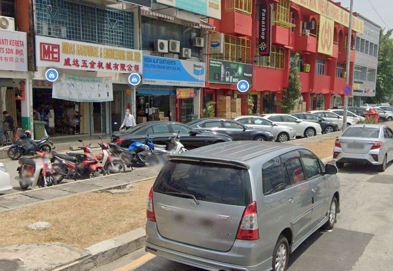 Taman Kampung Batu Facing Main Road 2 sty Shop For Sale