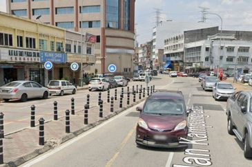 Taman Kampung Batu Facing Main Road 2 sty Shop For Sale