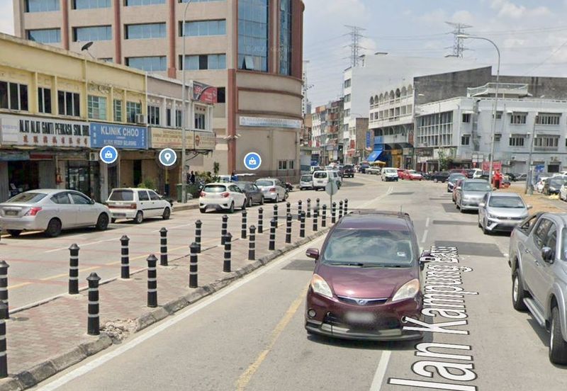 Taman Kampung Batu Facing Main Road 2 sty Shop For Sale