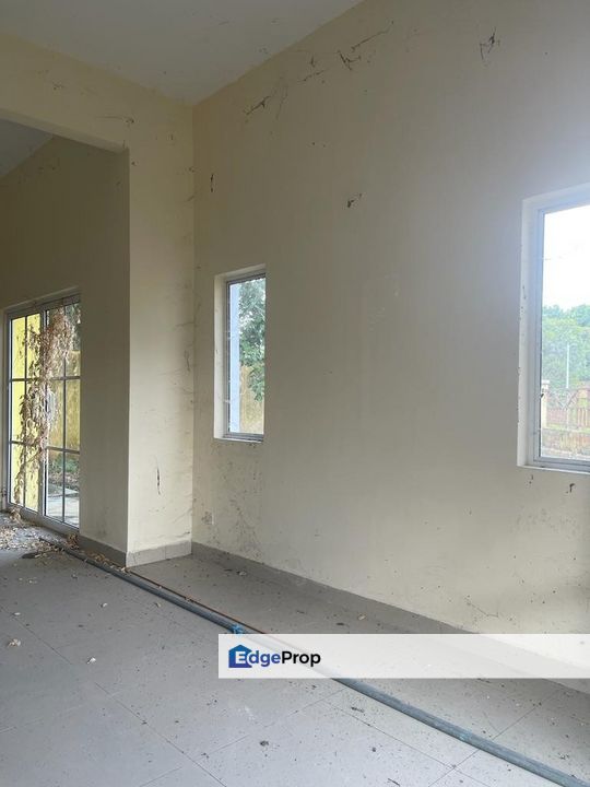 Seri Aman Heights Double Storey Semi D House , Free Hold, Selangor, Sungai Buloh