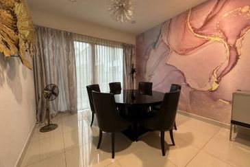 Duta Villa, Setia Alam